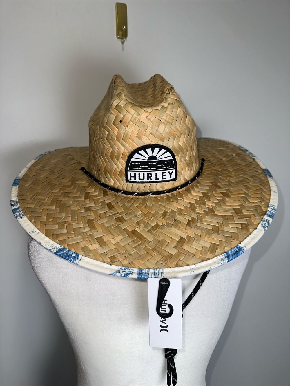 HURLEY Men’s Horizon Wide Brim Straw Drawstring Hat White Blue Waves Details